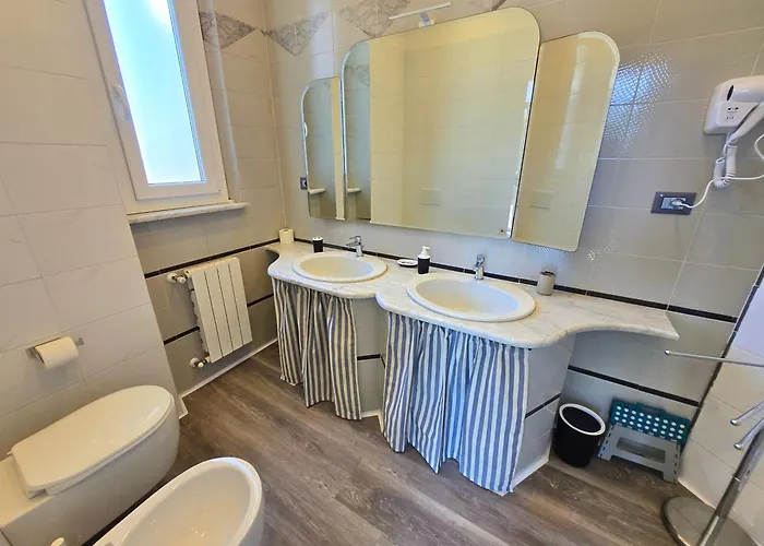 Happy 招待所 斯培西亚